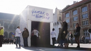 M&aacute;quina lembra mulheres que morreram por parto ou aborto