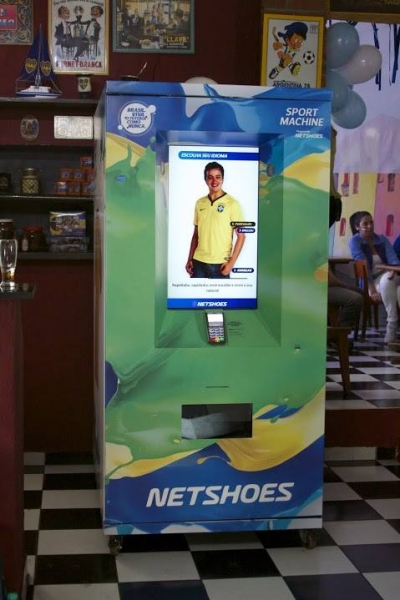 Netshoes cria m&aacute;quina para vender camisas da sele&ccedil;&atilde;o