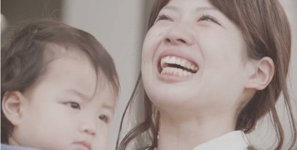 Pampers emociona m&atilde;es de primeira viagem