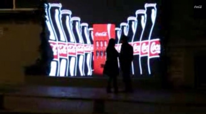 Coca-Cola cria vending machine invis&iacute;vel