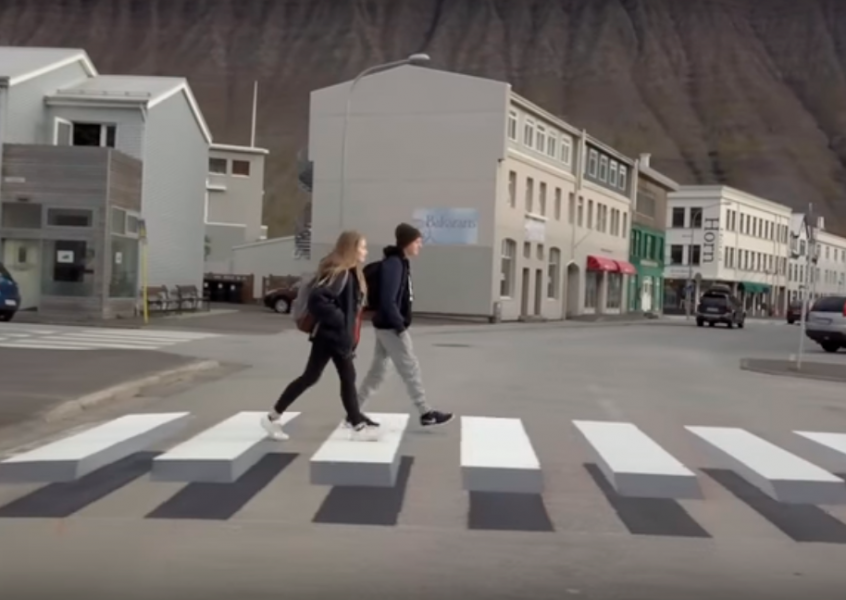 Faixa de pedestre 3D para evitar acidentes! &Eacute; no que uma cidade da Isl&acirc;ndia est&aacute; apostando