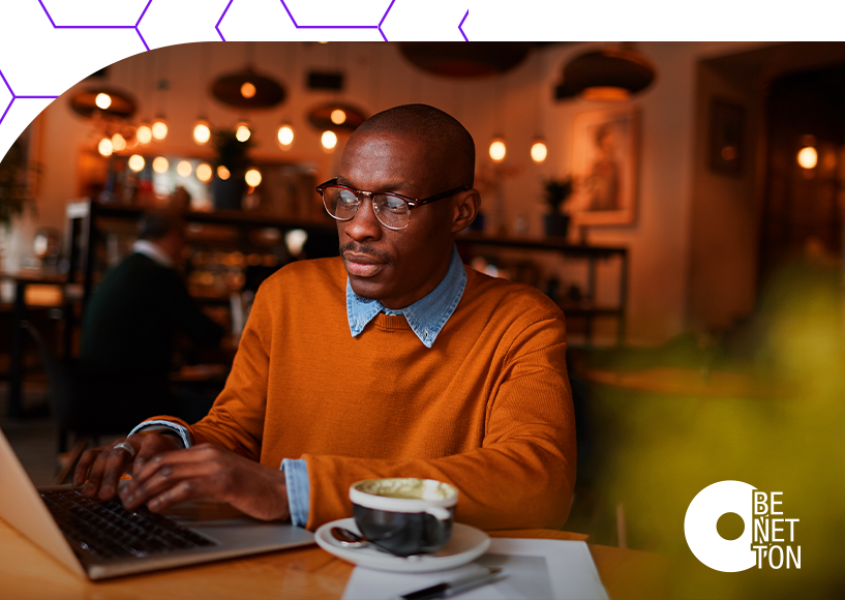 A influ&ecirc;ncia das constantes atualiza&ccedil;&otilde;es digitais no profissional de marketing