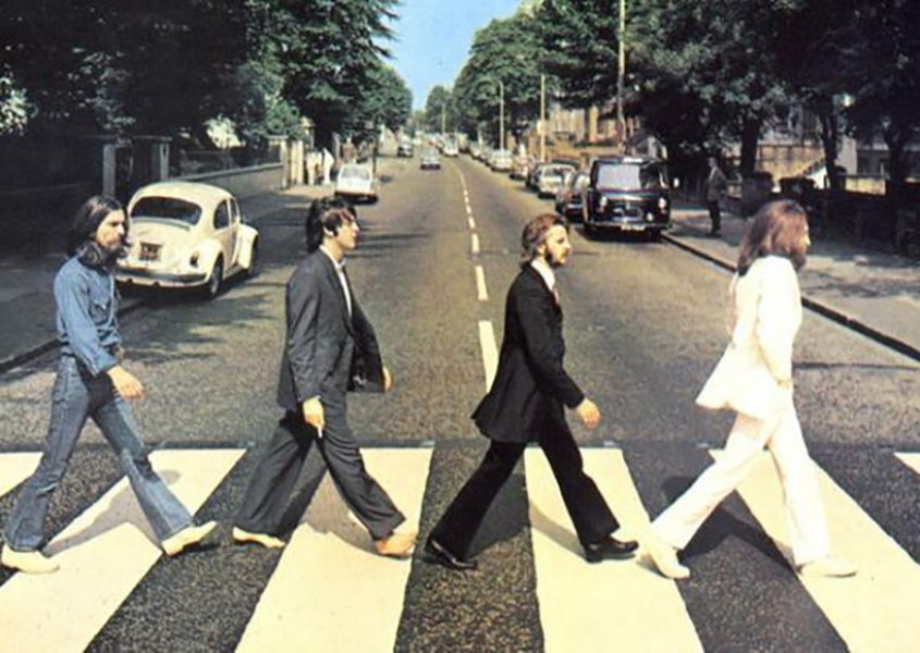 Abbey Road volta ao topo das paradas brit&acirc;nicas ap&oacute;s 50 anos
