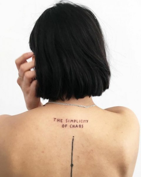 Tatuador faz tatuagem sem o cliente saber o que &eacute;